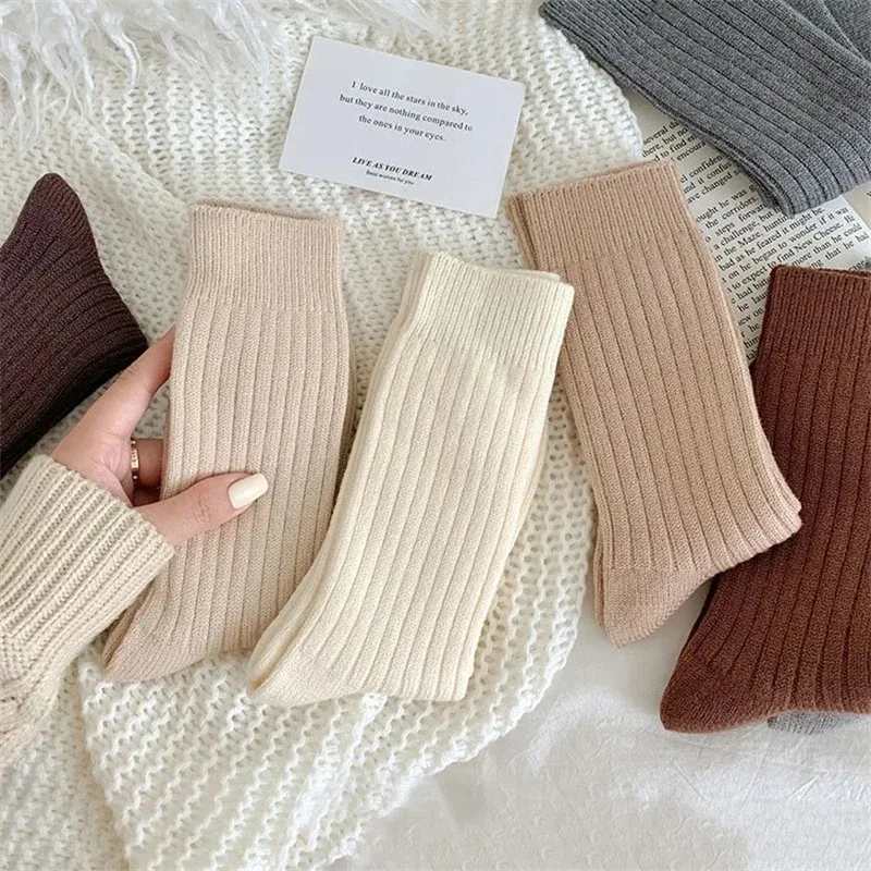 New Women's Socks Korean Style Fashion Casual Striped Socks Warm Autumn Winter Solid Color Simple Retro Crew Socks Female Comfy
New Women's Socks Korean Style Fashion Casual Striped Socks Warm Autumn Winter Solid Color Simple Retro Crew Socks Female Comfy