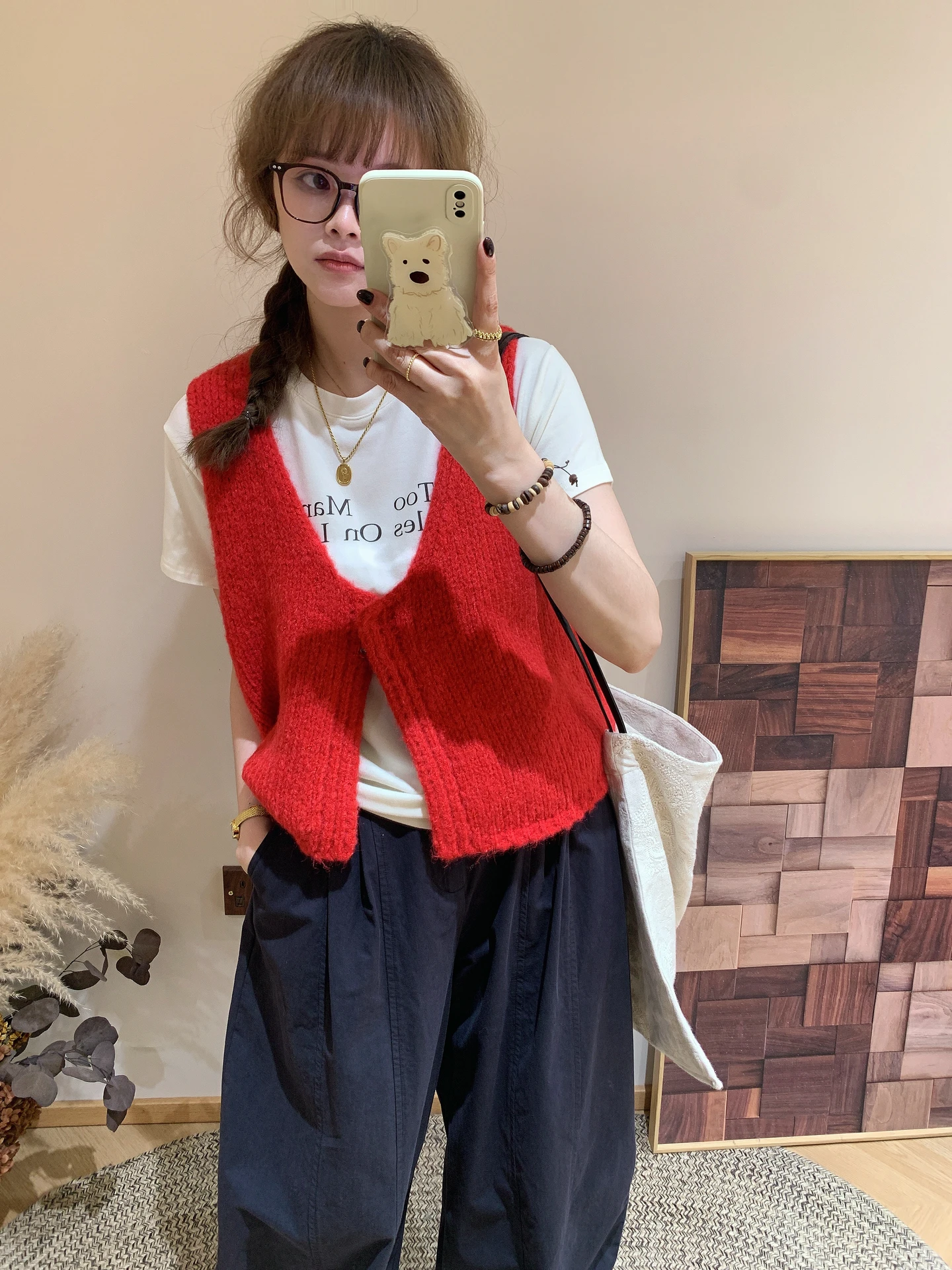 Cute Candy Color Knitted Vest Women's ort V-ne Single Button Layering Tank Top Warm Casual Faion for Teen Girls
Cute Candy Color Knitted Vest Women's ort V-ne Single Button Layering Tank Top Warm Casual Faion for Teen Girls