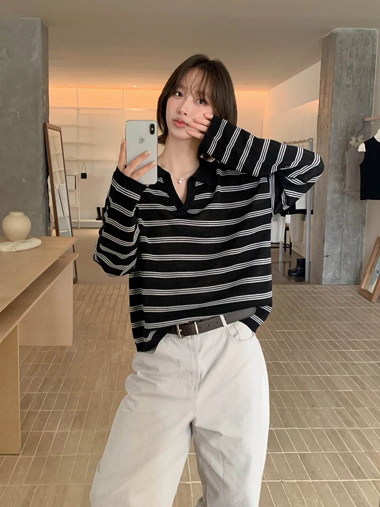Gagarich 2025 Lazy Style KoreanLoose Striped Knitted Sweater Women Autumn New Retro Casual Long Sleeve Pullover Top
Gagarich 2025 Lazy Style KoreanLoose Striped Knitted Sweater Women Autumn New Retro Casual Long Sleeve Pullover Top