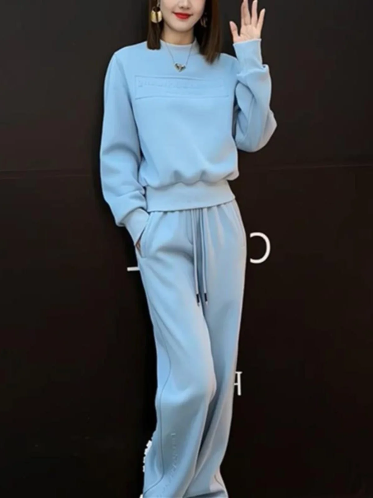 Casual Sportswear Set Women's round Ne Sweatirt Two-Piece Suit Slimming Faionable Anti-Aging Autumn Winter New Arrival
Casual Sportswear Set Women's round Ne Sweatirt Two-Piece Suit Slimming Faionable Anti-Aging Autumn Winter New Arrival