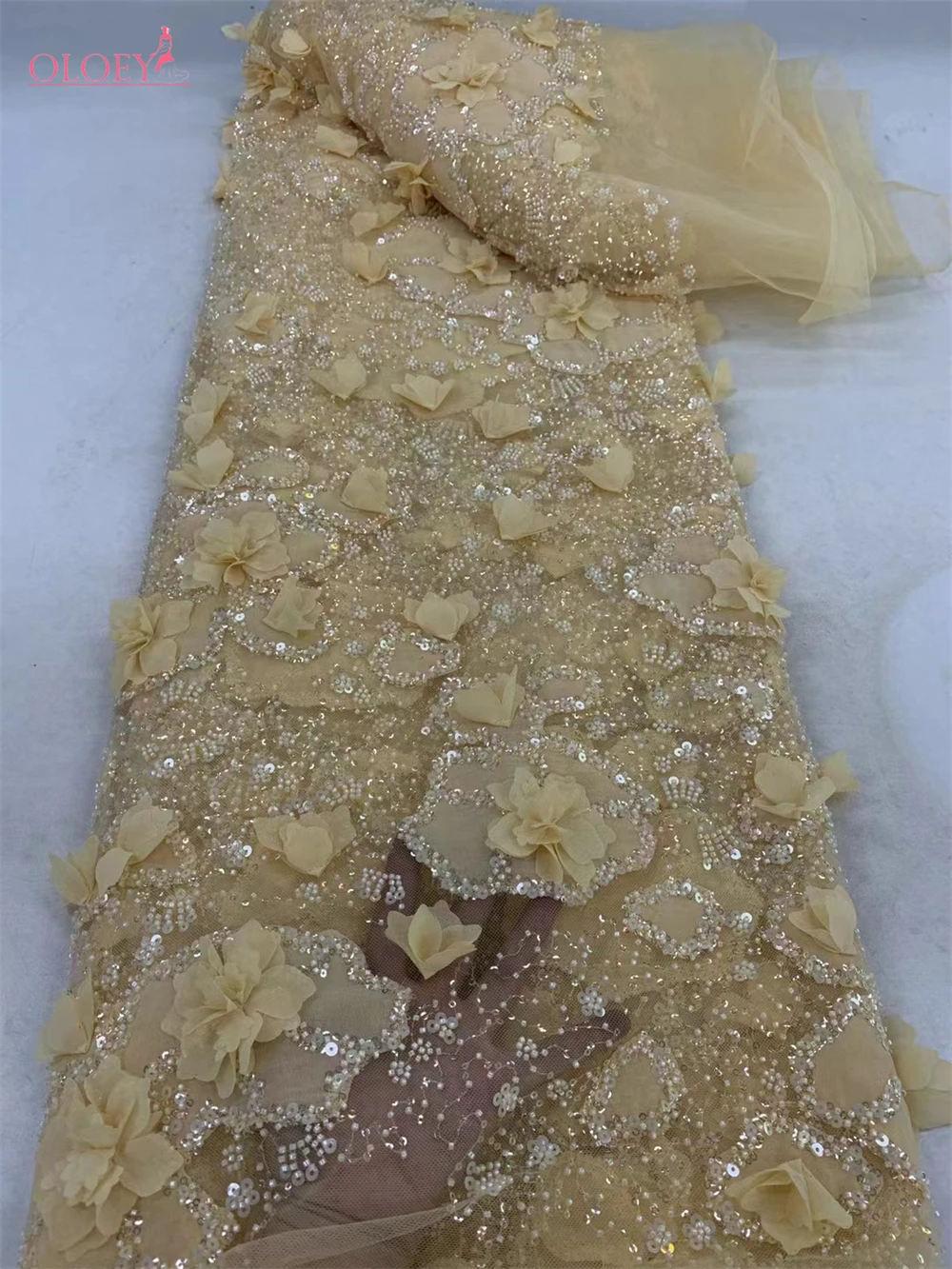 Высококачественная французская сетчатая 3D Цветочная вышивка из бисера кружевная ткань с блестками африканская ткань для свадебного платья
Высококачественная французская сетчатая 3D Цветочная вышивка из бисера кружевная ткань с блестками африканская ткань для свадебного платья