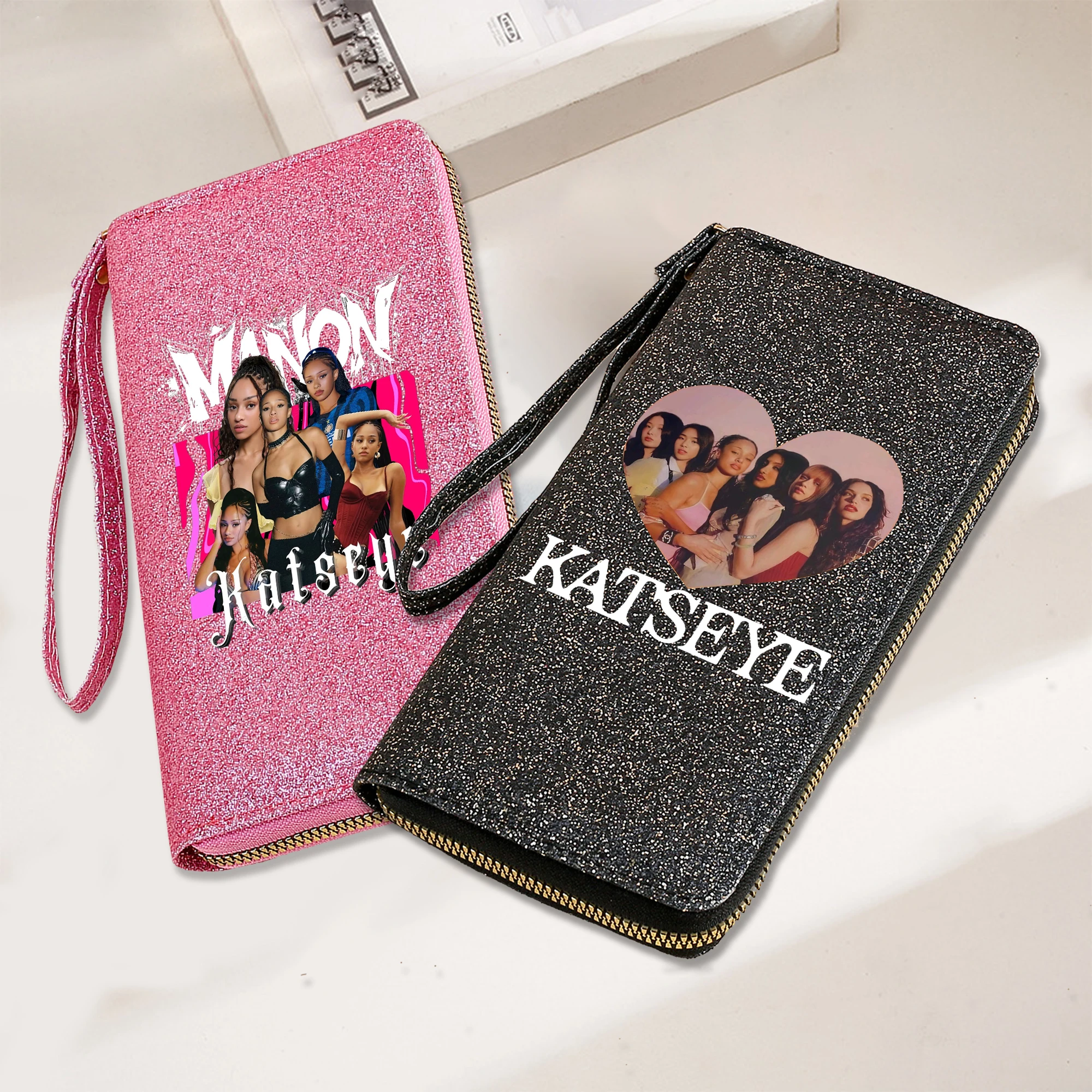 Fashion K POP K-KATSEYE Shiny Long Style Wallet Fashion Solid Color Zipper Portable Woman Billfold Cartoon Exquisite Purse Gifts
Fashion K POP K-KATSEYE Shiny Long Style Wallet Fashion Solid Color Zipper Portable Woman Billfold Cartoon Exquisite Purse Gifts