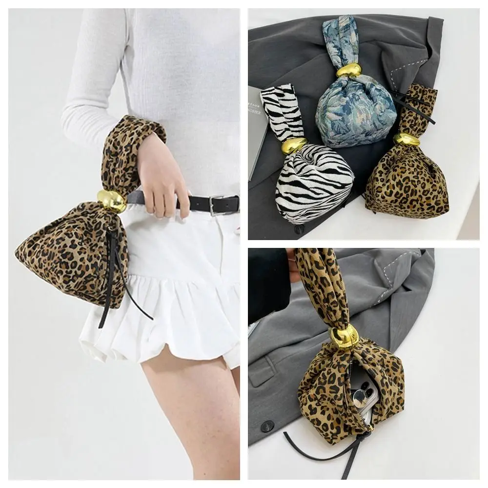Simple Cute Printed Knot Wrist Bag Stripe Purse Leopard Print Handbag Fashion Korean Makeup Bag Travel
Simple Cute Printed Knot Wrist Bag Stripe Purse Leopard Print Handbag Fashion Korean Makeup Bag Travel