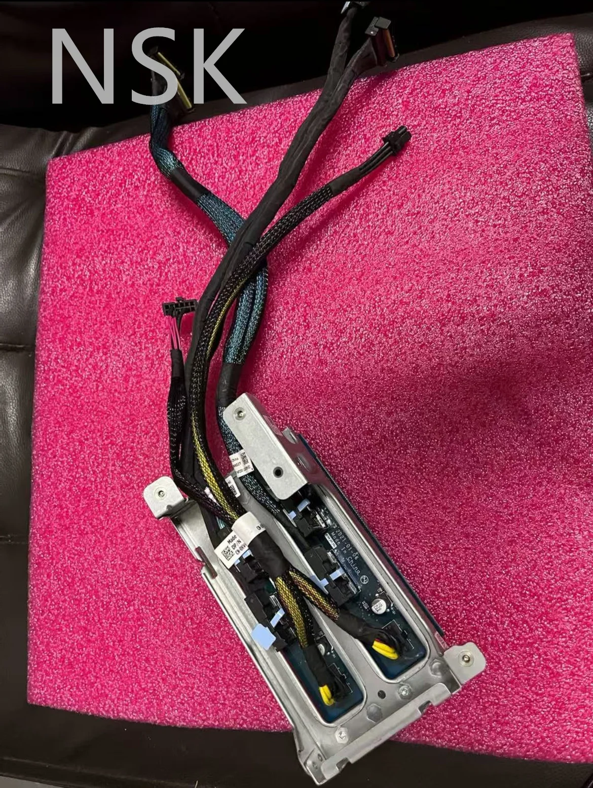 Оригинальный 1N7V5 01N7V5 для DELL T550, сервер видеокарты, комплект графического процессора LS-J84GP
Оригинальный 1N7V5 01N7V5 для DELL T550, сервер видеокарты, комплект графического процессора LS-J84GP