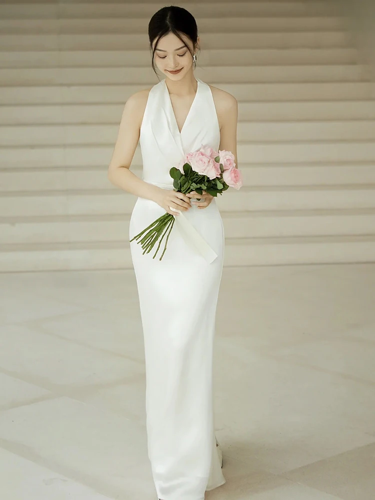 Bridesmaid Neck Hanging Lightweight Wedding Dress Simple Satin Backless White Fish Tail Engagement Small Gift Dress Skirt
Bridesmaid Neck Hanging Lightweight Wedding Dress Simple Satin Backless White Fish Tail Engagement Small Gift Dress Skirt