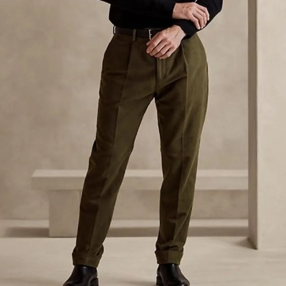 Mens Velvet Formal Pants Tapered No Pleat Comfort Breathable Business Casual Office Trousers Wedding Party Dress Pants for Men
Mens Velvet Formal Pants Tapered No Pleat Comfort Breathable Business Casual Office Trousers Wedding Party Dress Pants for Men