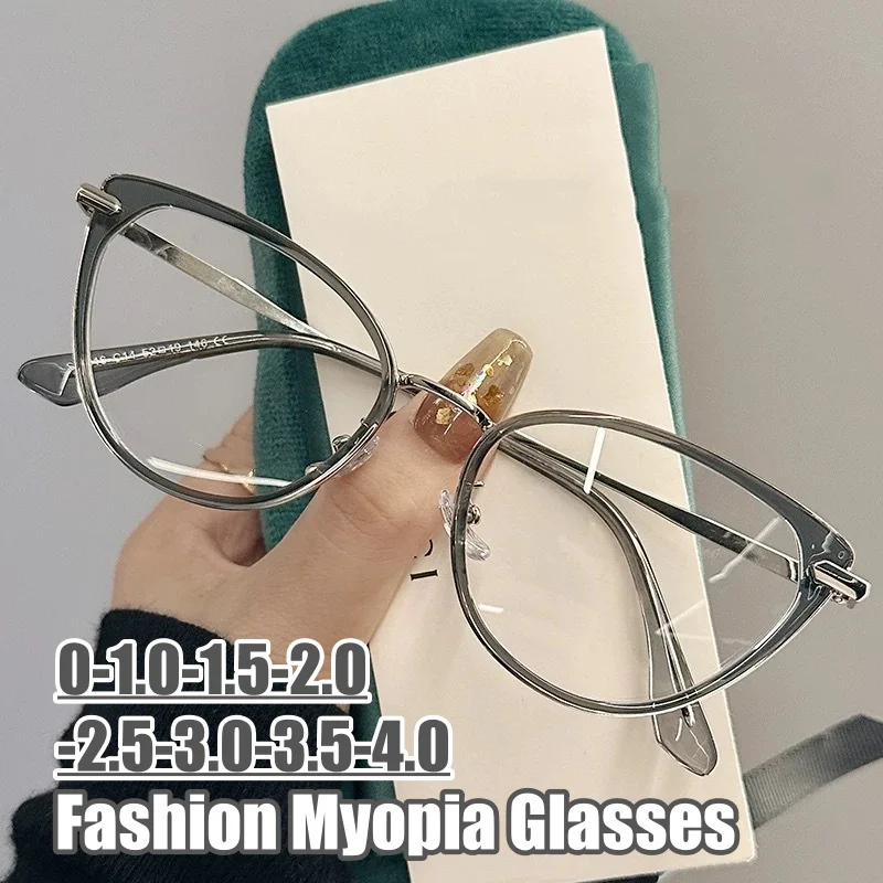 New Stylish Cat Eye Myopia Glasses for Women Men Unisex Ladies Trendy Fashionable Near Sight Eyeglasses Anti-blue Light Glasses
New Stylish Cat Eye Myopia Glasses for Women Men Unisex Ladies Trendy Fashionable Near Sight Eyeglasses Anti-blue Light Glasses