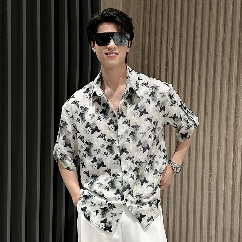 Ice Silk Print ort Sve Men's irt Summer Faionable Loose Fit Polyester Fiber Youthful Trendy arp Collar
Ice Silk Print ort Sve Men's irt Summer Faionable Loose Fit Polyester Fiber Youthful Trendy arp Collar
