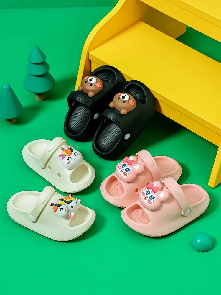 Cute three-dimensional animal summer children's EVA slippers for boys and girls beach shoes,suitable for indoor and outdoor wear
Cute three-dimensional animal summer children's EVA slippers for boys and girls beach shoes,suitable for indoor and outdoor wear