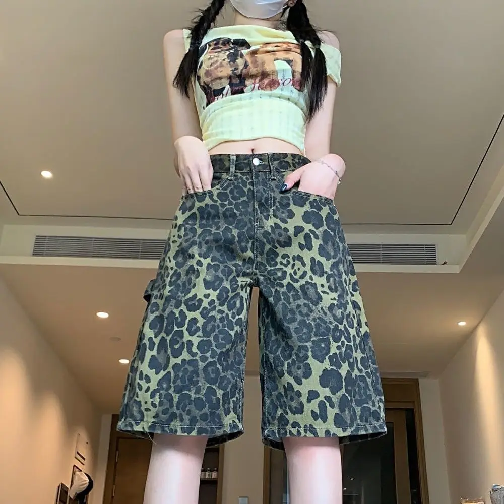 Осенние новые американские ретро джинсы с леопардовым принтом, джинсовые брюки с пятью точками, свободные прямые мешковатые джинсы
Осенние новые американские ретро джинсы с леопардовым принтом, джинсовые брюки с пятью точками, свободные прямые мешковатые джинсы