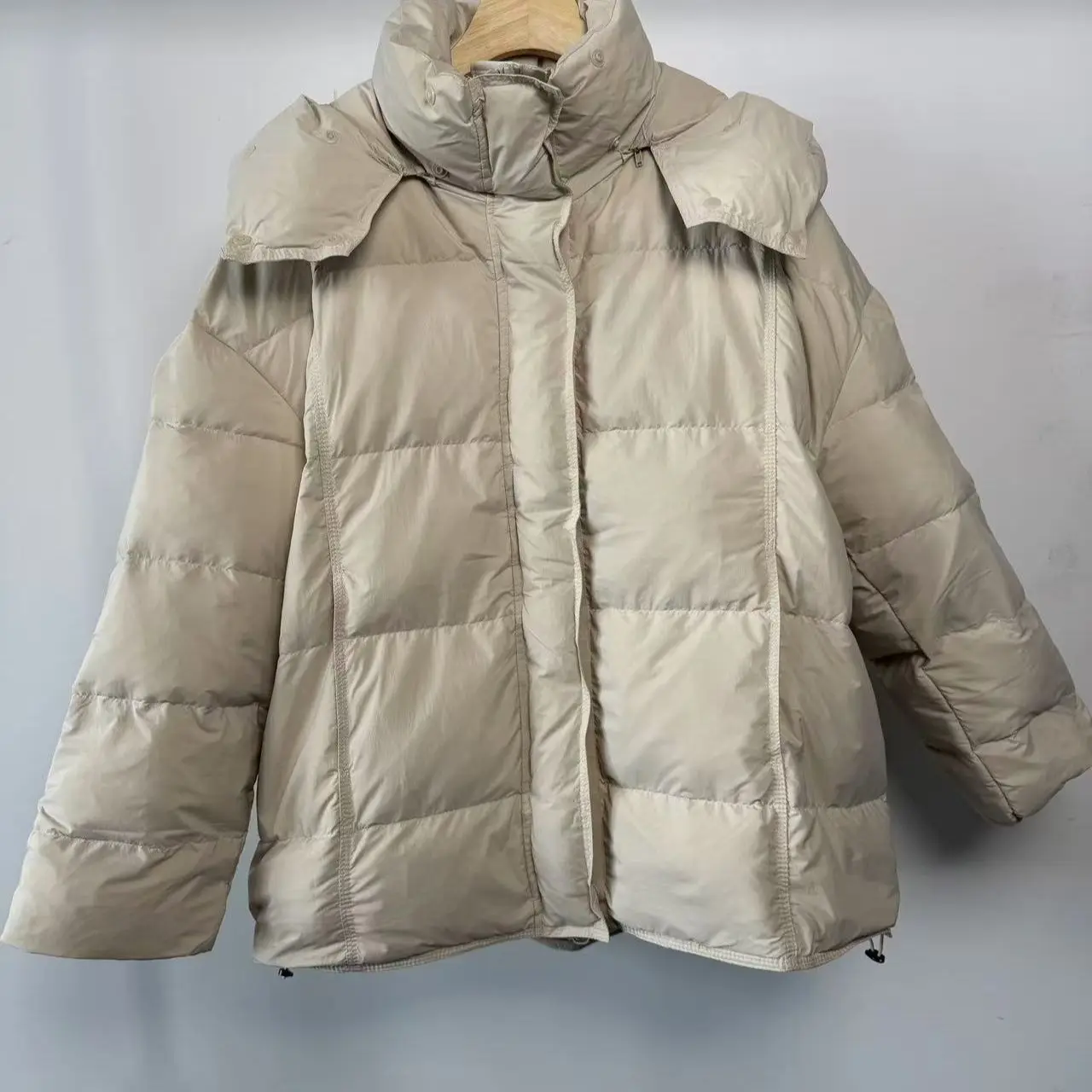 Европейский зимний белый утиный пух, новый женский пуховик, свободный пуховик с капюшоном, большой пуховик
Европейский зимний белый утиный пух, новый женский пуховик, свободный пуховик с капюшоном, большой пуховик