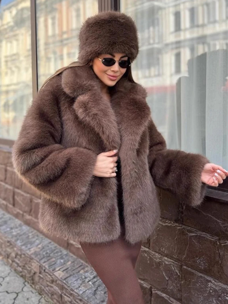 ZADORIN Новая роскошная женская куртка из искусственного меха с отложным воротником, коричнево-белая, толстая, пушистая, зимняя верхняя одежда
ZADORIN Новая роскошная женская куртка из искусственного меха с отложным воротником, коричнево-белая, толстая, пушистая, зимняя верхняя одежда