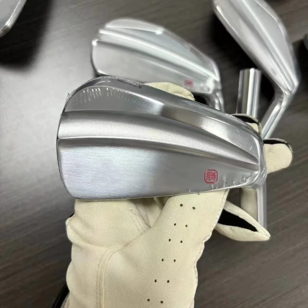 Golf Club Low Handicap golf iron KM700 S20C Forged Irons Set 4-P 7pcs available with shaft head cover
Golf Club Low Handicap golf iron KM700 S20C Forged Irons Set 4-P 7pcs available with shaft head cover