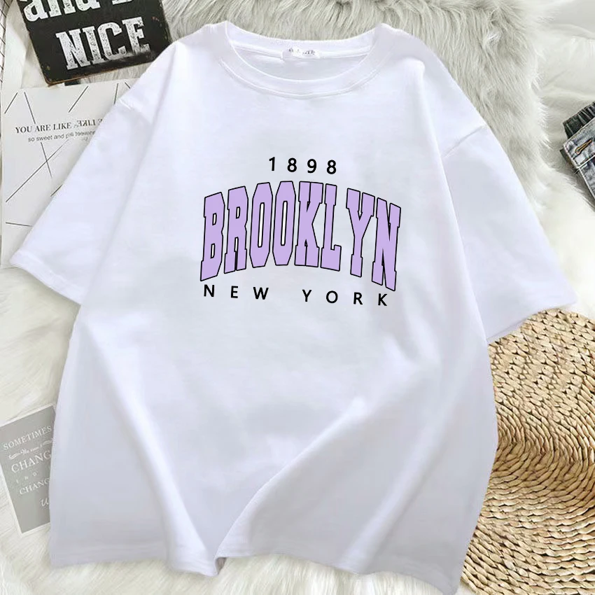 Vintage Oversized Women T-Shirt 1898 Brooklyn York Letter Drop Shoulder Print T Shirt Simple Clothes Y2K Top
Vintage Oversized Women T-Shirt 1898 Brooklyn York Letter Drop Shoulder Print T Shirt Simple Clothes Y2K Top