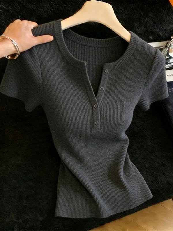 plus Size Women's Knitted Short Sleeve T-Shirt Half Open Collar Button Slimming Top Commute Style Korean Straight Cut Summer
plus Size Women's Knitted Short Sleeve T-Shirt Half Open Collar Button Slimming Top Commute Style Korean Straight Cut Summer