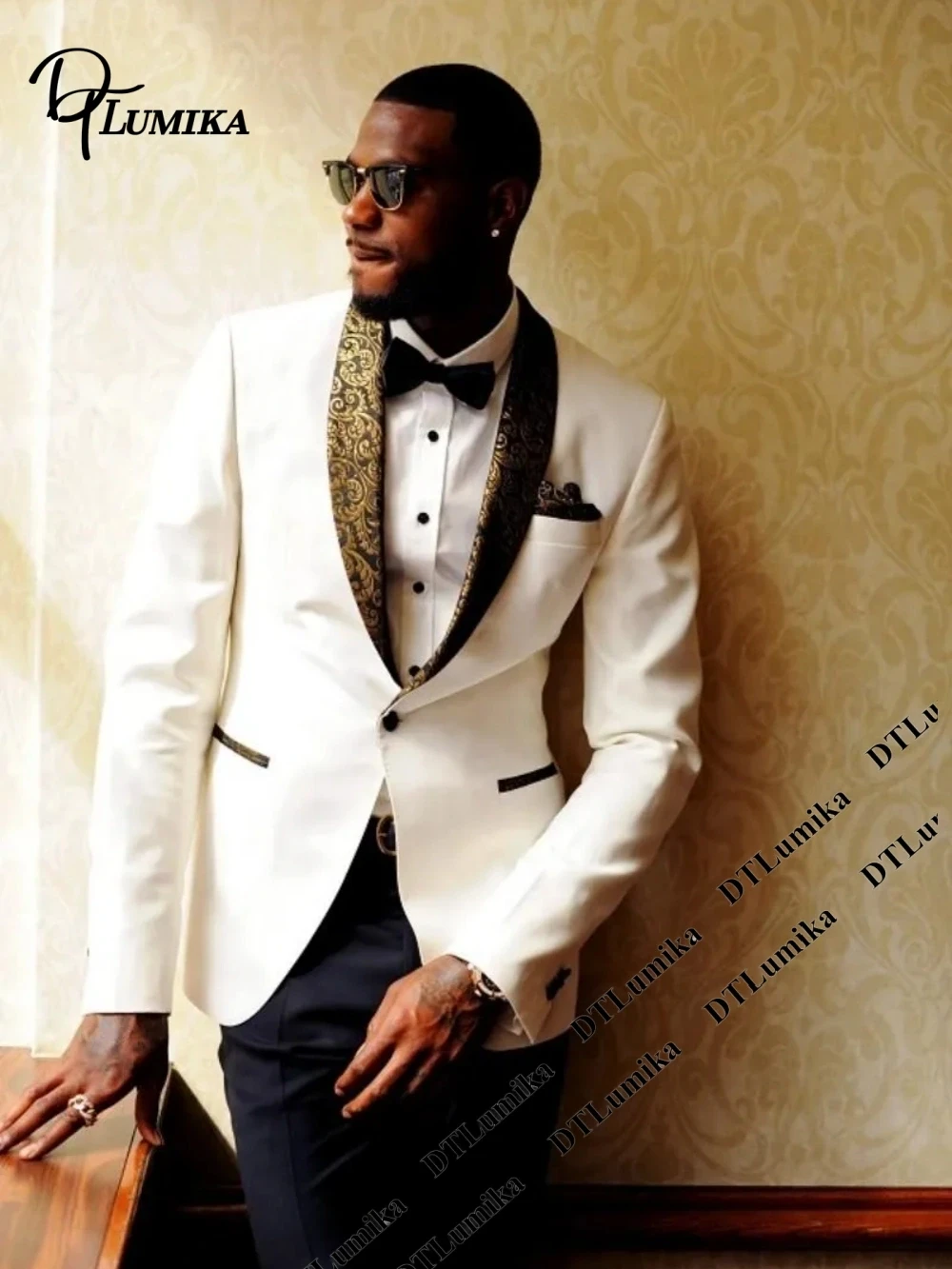 DTLumika Prom Tuxedo with Gold Shawl Lapel Mens Suit Attire Jacket Pants 2-Pieces Set Formal Wedding Suit Evening Party Wear
DTLumika Prom Tuxedo with Gold Shawl Lapel Mens Suit Attire Jacket Pants 2-Pieces Set Formal Wedding Suit Evening Party Wear