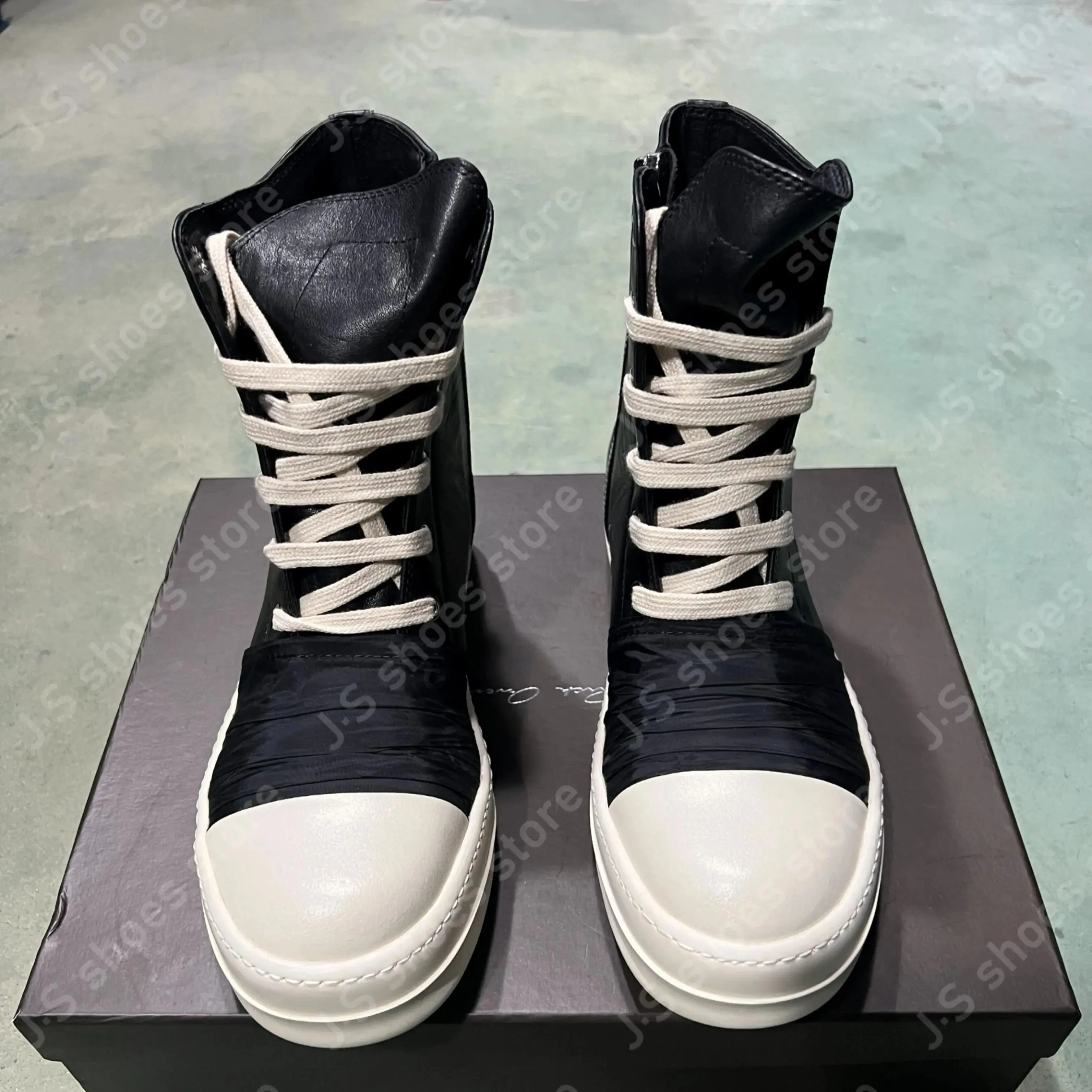 Ricks Geobasket Black Leather High Top Shoe Sneaker Owens Design Men Shoes Zipper Boot Lace Up Women Ankle Boots Casual Sneakers
Ricks Geobasket Black Leather High Top Shoe Sneaker Owens Design Men Shoes Zipper Boot Lace Up Women Ankle Boots Casual Sneakers