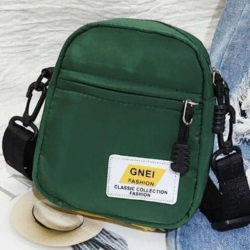 Мини-нейлоновая сумка через плечо — сверхлегкая женская сумка через плечо, компактная сумка для телефона с регулируемым ремешком
Мини-нейлоновая сумка через плечо — сверхлегкая женская сумка через плечо, компактная сумка для телефона с регулируемым ремешком