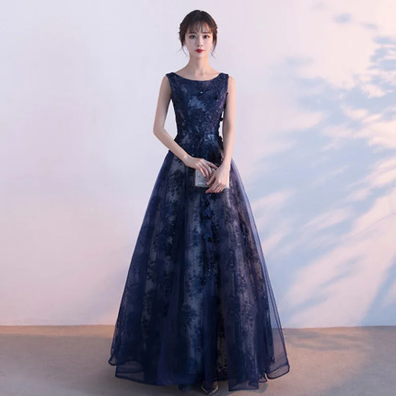 Evening Gown for Women 2025 New Style, Suitable for Daily Wear, Elegant for Banquets, Simple and Generous Lace Dress, Long Style
Evening Gown for Women 2025 New Style, Suitable for Daily Wear, Elegant for Banquets, Simple and Generous Lace Dress, Long Style