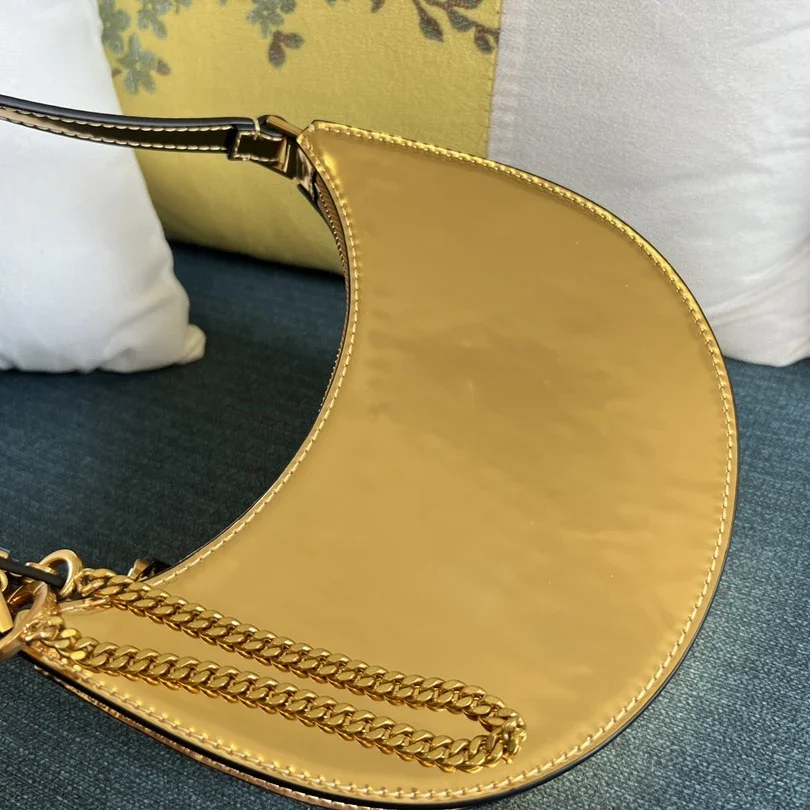 Luxury Fashion Moon-shaped Bag Women Designer Handbag High Quality Elegant Ladies Famous Brand Handbags 2025 Trend
Luxury Fashion Moon-shaped Bag Women Designer Handbag High Quality Elegant Ladies Famous Brand Handbags 2025 Trend