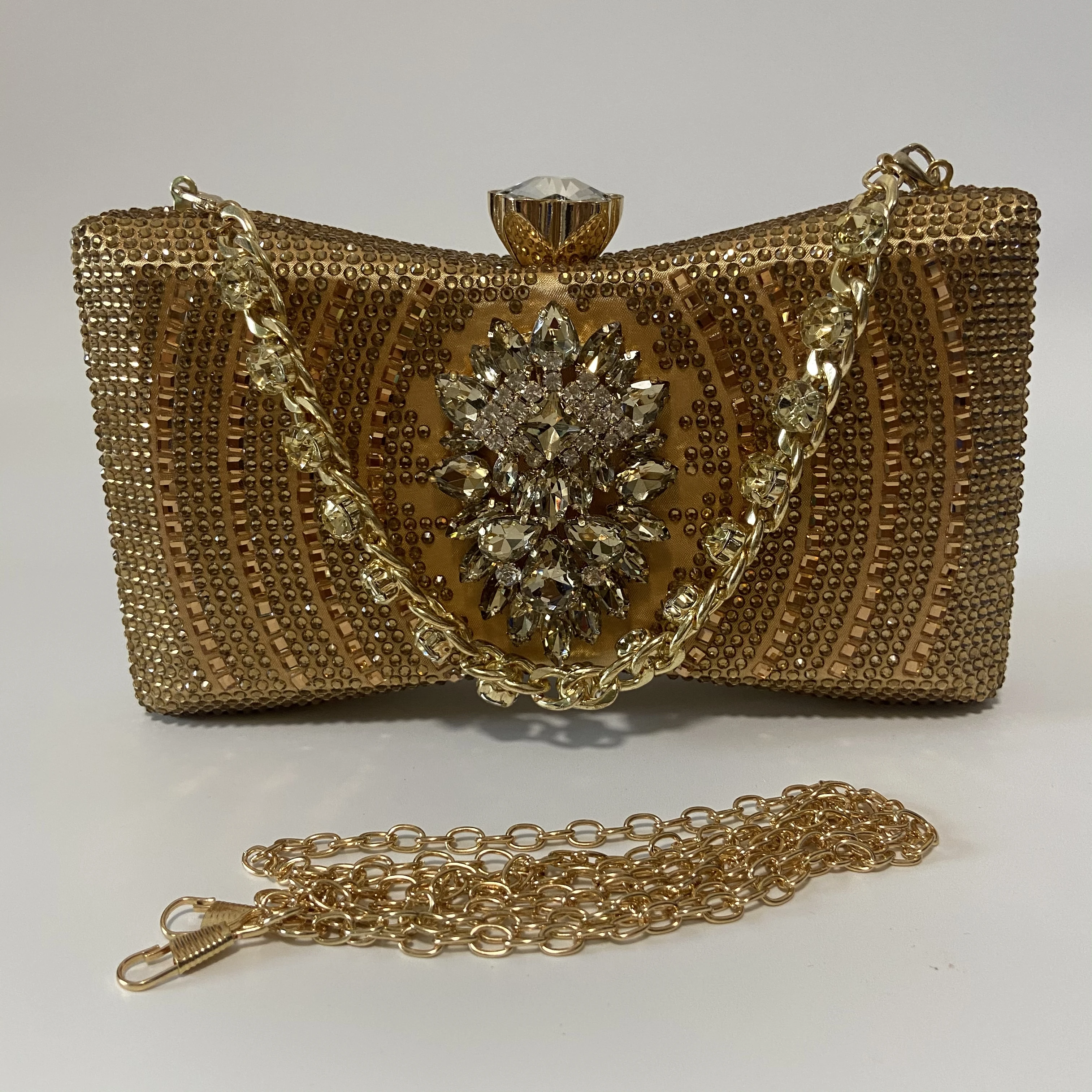 Fashion Lady Diamond Evening Clutch Bags Luxury Chain Shiny Rhinestone Shoulder Cross body Bag Wedding Party Stones Purses Bag
Fashion Lady Diamond Evening Clutch Bags Luxury Chain Shiny Rhinestone Shoulder Cross body Bag Wedding Party Stones Purses Bag