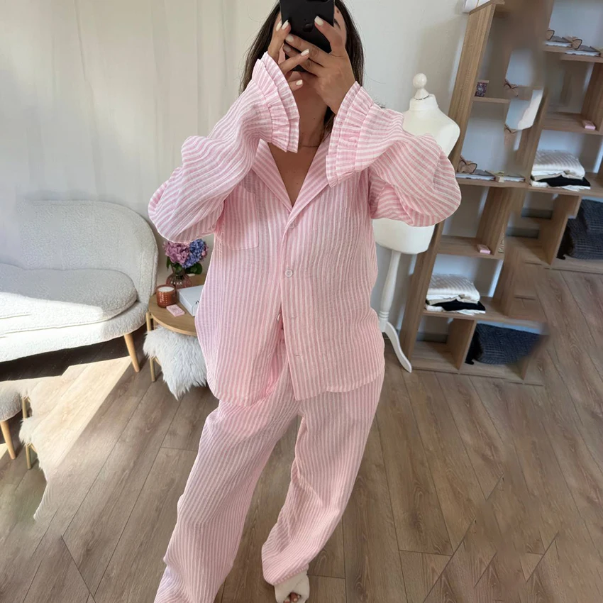 Hiloc Spring Pink Women'S Pajamas Two-Piece Elegant Striped Set Soft Flared Sleeve Shirt And Elastic Waist Pants Women'S Suit
Hiloc Spring Pink Women'S Pajamas Two-Piece Elegant Striped Set Soft Flared Sleeve Shirt And Elastic Waist Pants Women'S Suit