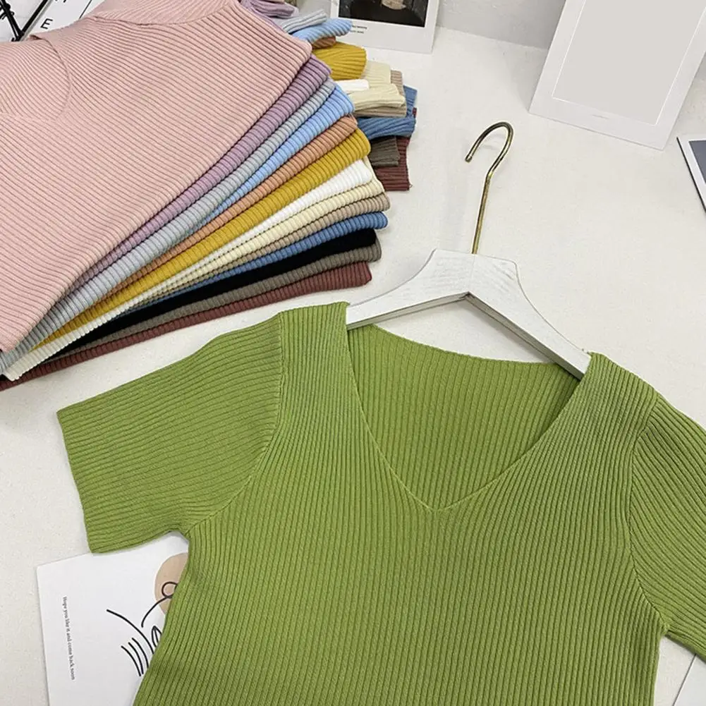 Women Knitting Tops Fashionable Women's V-neck T-shirt Slim Fit Solid Color Knit Top for Summer Stretchy Pullover Tee
Women Knitting Tops Fashionable Women's V-neck T-shirt Slim Fit Solid Color Knit Top for Summer Stretchy Pullover Tee