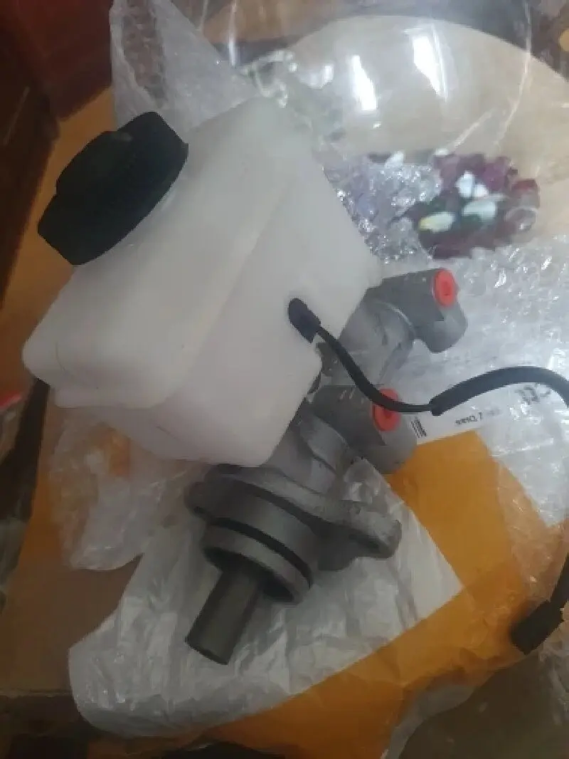 0K201-43-440 0K2A1-49-400 0K2N243400 0K2A149400 M630016 Suitable for KIA SHUMA 1996 - 2004 high quality brake master cylinders
0K201-43-440 0K2A1-49-400 0K2N243400 0K2A149400 M630016 Suitable for KIA SHUMA 1996 - 2004 high quality brake master cylinders