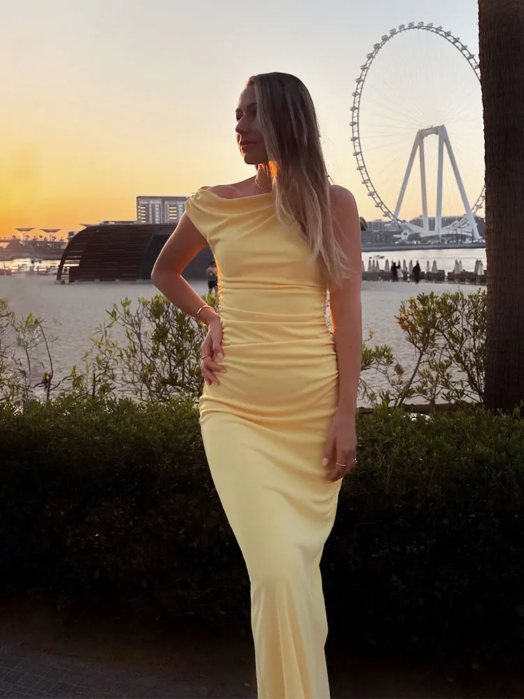 TRAFZA 2025 Women Summer Elegant Long Sheath Dresses Yellow O-Neck Folds Decorate Zipper Women's Fashion Slit Sleeveless Dress
TRAFZA 2025 Women Summer Elegant Long Sheath Dresses Yellow O-Neck Folds Decorate Zipper Women's Fashion Slit Sleeveless Dress