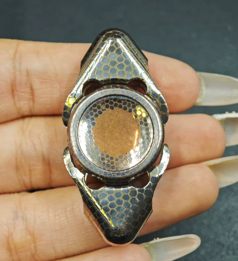 Used EDC FFA Superconducting 6off Star Right fidget decompression toy
Used EDC FFA Superconducting 6off Star Right fidget decompression toy