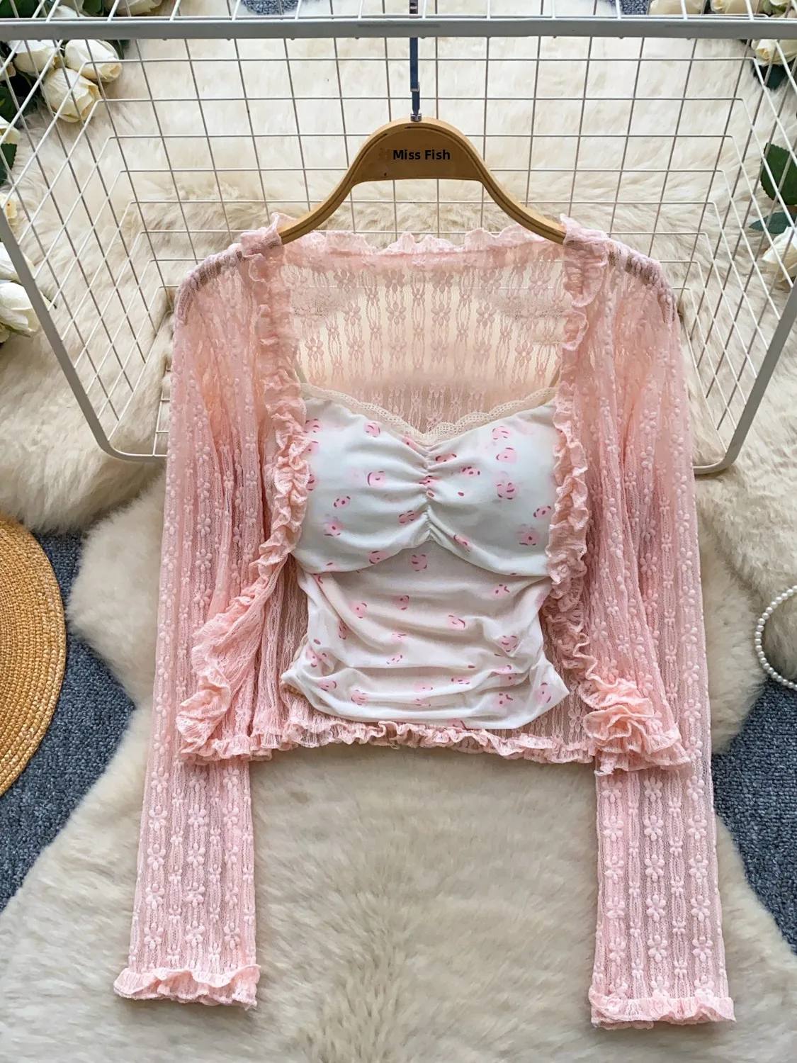 Sweet Mesh Sun Protection Cardigan And Tank Top Two-Piece Set Women's Early Summer Hollow out Breathable Fashionable Ensemble
Sweet Mesh Sun Protection Cardigan And Tank Top Two-Piece Set Women's Early Summer Hollow out Breathable Fashionable Ensemble