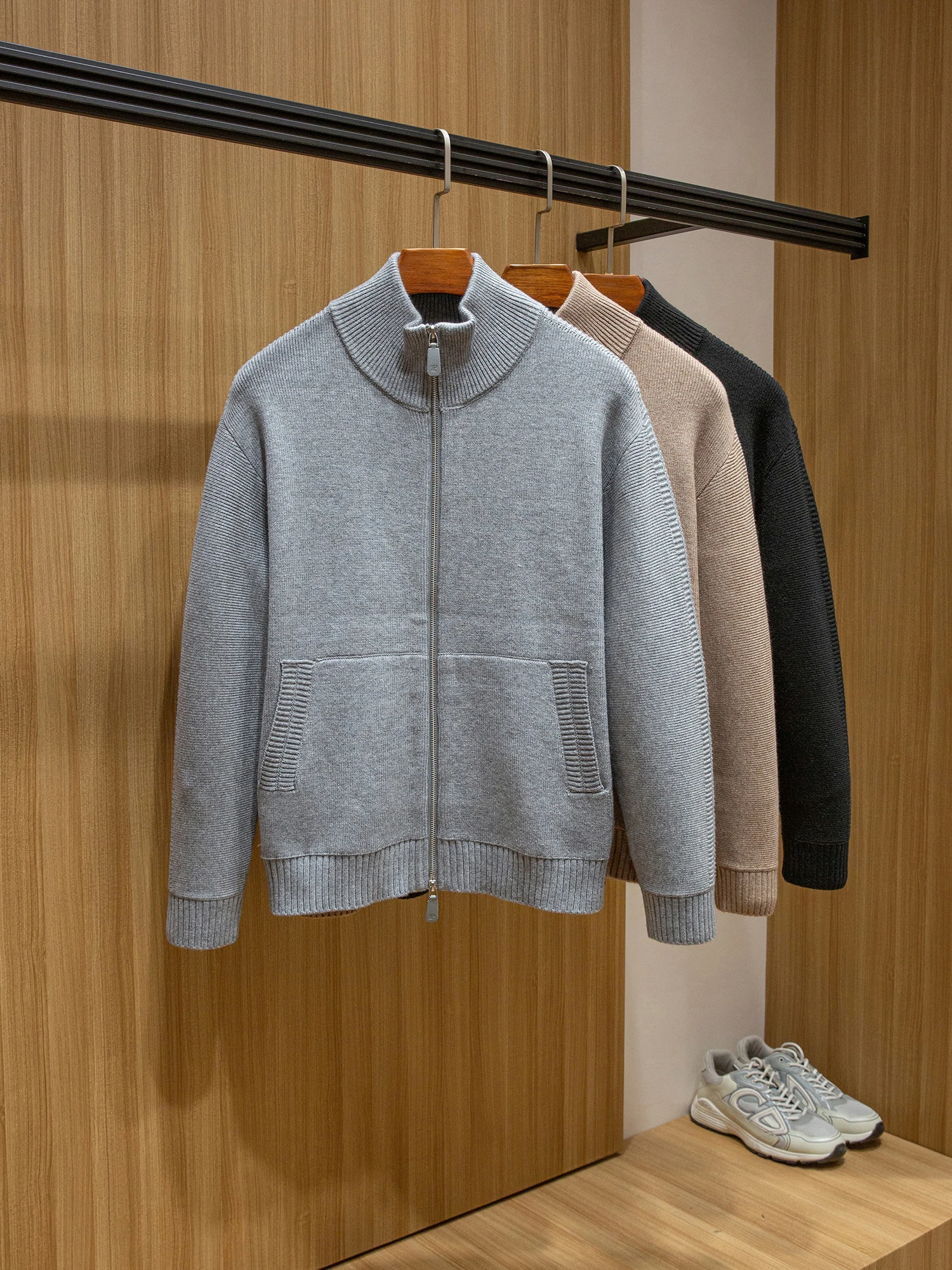 Men's Knitted Cardigan Sweater Woolen Coating Autumn Winter Faion Casual Long Sve Stand Collar Knitwear Outerwear
Men's Knitted Cardigan Sweater Woolen Coating Autumn Winter Faion Casual Long Sve Stand Collar Knitwear Outerwear