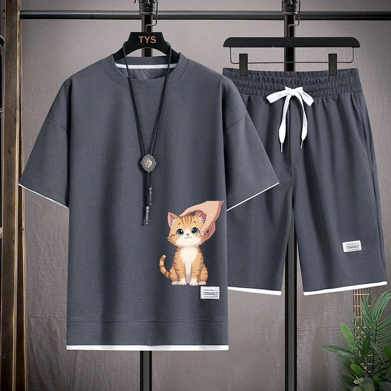 Мужской повседневный спортивный комплект из футболки и свободных шорт: модный летний наряд свободного кроя из полиэстера
Мужской повседневный спортивный комплект из футболки и свободных шорт: модный летний наряд свободного кроя из полиэстера