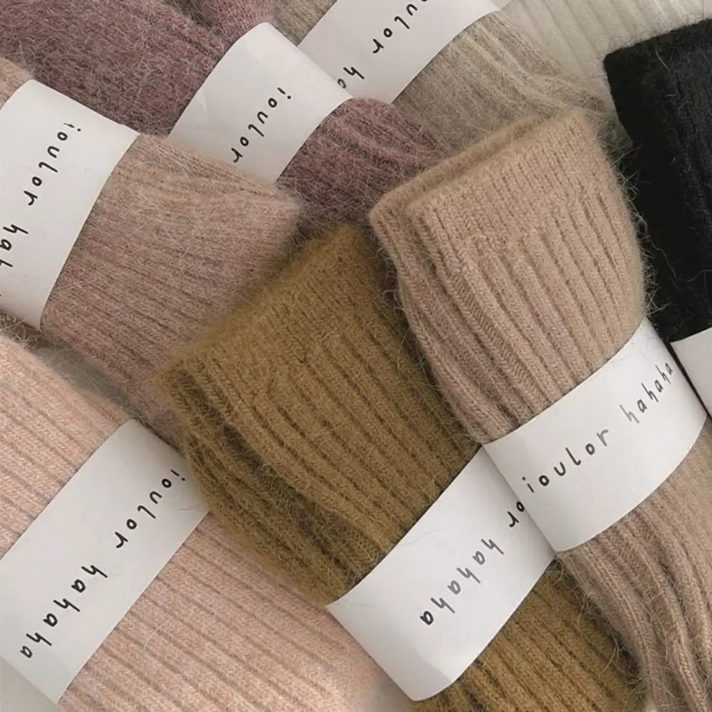 Fashion Cashmere Winter Warm Velvet Socks Thermal Thick Mid Tube Socks Stripes Sleep Home Socks For Women
Fashion Cashmere Winter Warm Velvet Socks Thermal Thick Mid Tube Socks Stripes Sleep Home Socks For Women