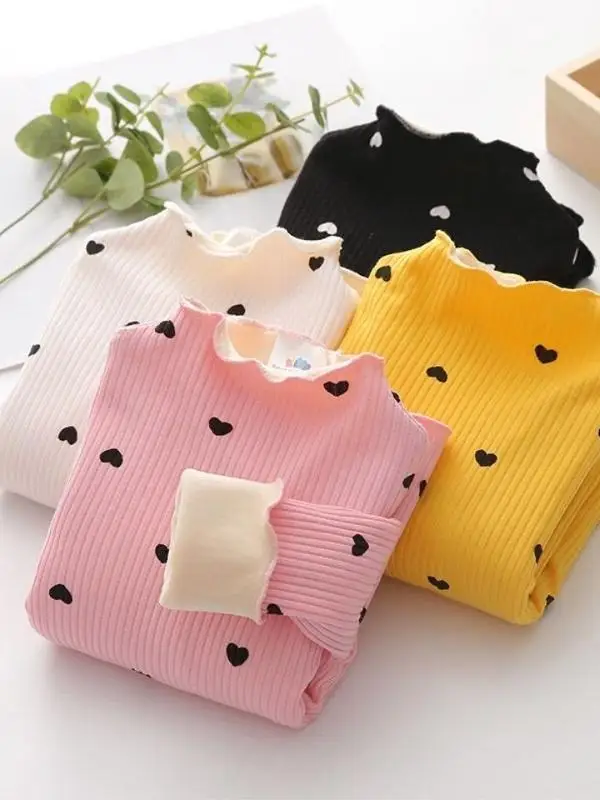Thiened Fce Girls Base irt Baby Winter Thermal Top Children's Clothing Versatile Heart Pattern Long Sve Silk T-irt
Thiened Fce Girls Base irt Baby Winter Thermal Top Children's Clothing Versatile Heart Pattern Long Sve Silk T-irt