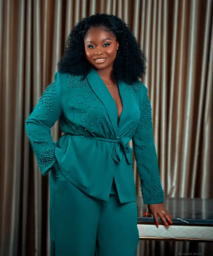 Plus Size Women Suit Set 2 Pcs Blazer+Pants Trousers Belted Pearls Formal Office Lady Jacket Customized Wedding Guest Coat
Plus Size Women Suit Set 2 Pcs Blazer+Pants Trousers Belted Pearls Formal Office Lady Jacket Customized Wedding Guest Coat