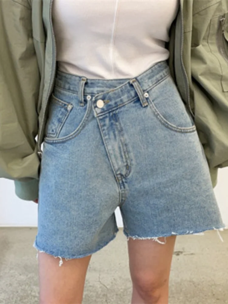 Korean Style Cotton Comfortable,Casual and Versatile High Waist A- Line Denim Versatile Slimming Loose-Fitting Hot Pants Shorts
Korean Style Cotton Comfortable,Casual and Versatile High Waist A- Line Denim Versatile Slimming Loose-Fitting Hot Pants Shorts