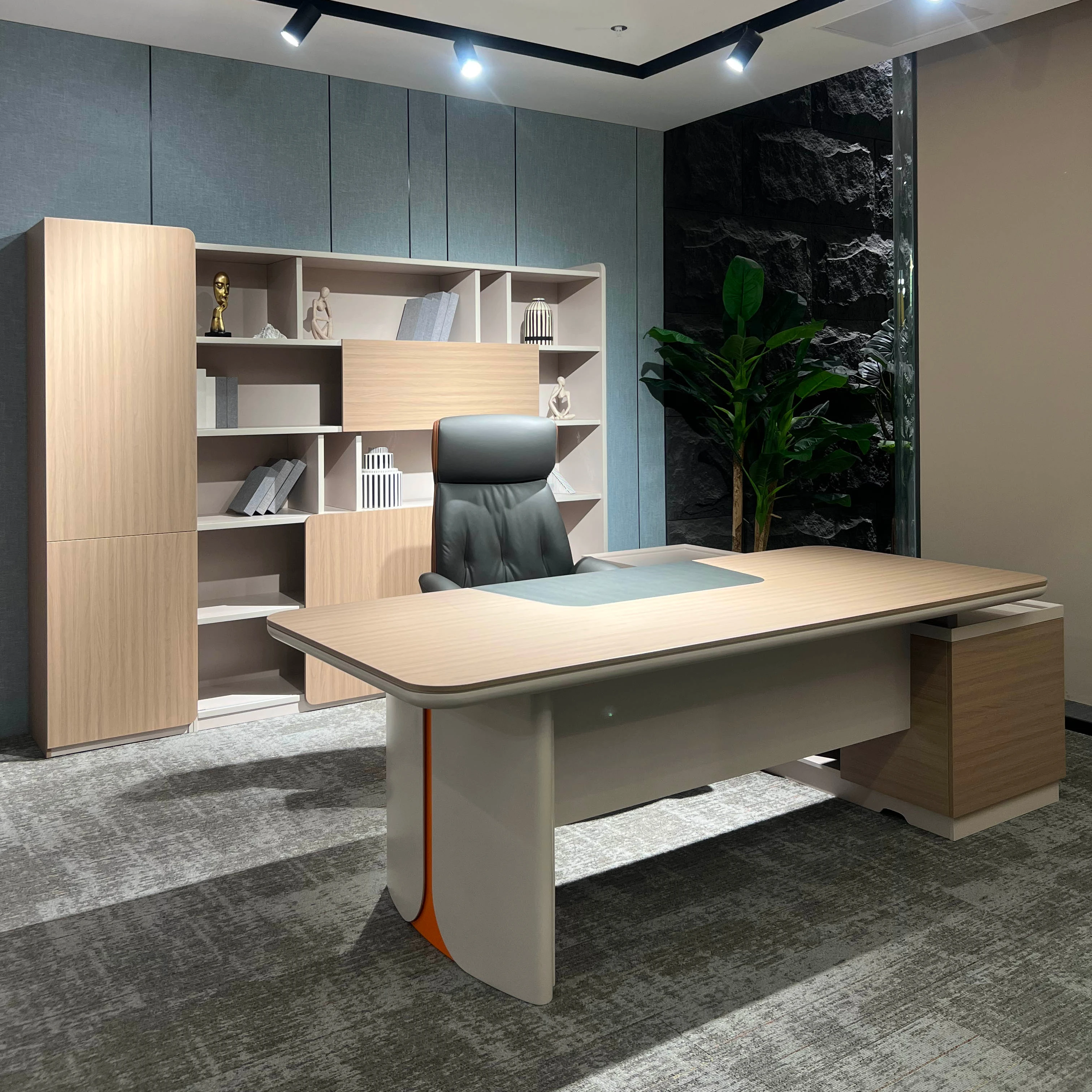 Современная рабочая станция для руководителей: офисный стол для кабинета руководителя
Современная рабочая станция для руководителей: офисный стол для кабинета руководителя