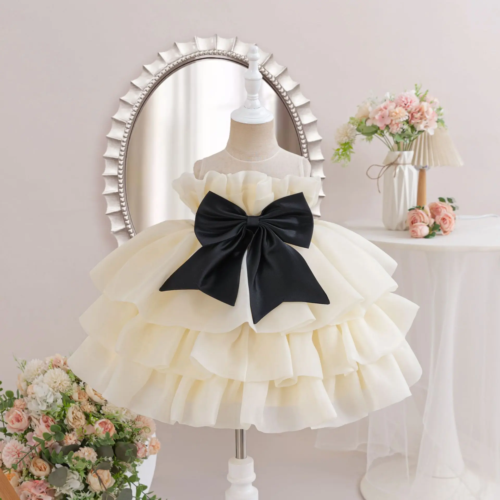 Новые платья для дня рождения для девочек, многослойное детское платье принцессы с большим бантом, одежда для девочек от 1 до 6 лет
Новые платья для дня рождения для девочек, многослойное детское платье принцессы с большим бантом, одежда для девочек от 1 до 6 лет