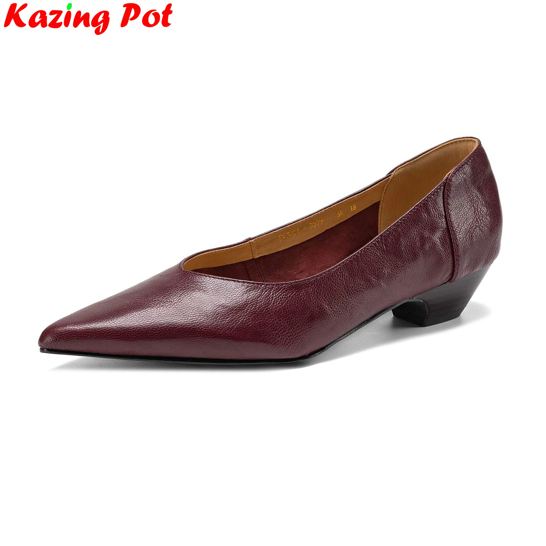 Женские туфли-лодочки из натуральной кожи 2026 года, с острым носком, на среднем каблуке, для свиданий, повседневные, офисные, брендовые
Женские туфли-лодочки из натуральной кожи 2026 года, с острым носком, на среднем каблуке, для свиданий, повседневные, офисные, брендовые