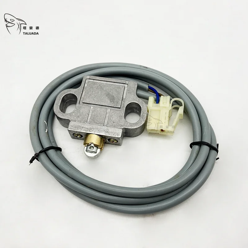 For Komatsu Travel Limit Pressure Sensor PC60-5 PC100-5 PC120-5 PC200-5 Travel Pressure Switch Stroke Sensing Sensor 2030656210
For Komatsu Travel Limit Pressure Sensor PC60-5 PC100-5 PC120-5 PC200-5 Travel Pressure Switch Stroke Sensing Sensor 2030656210