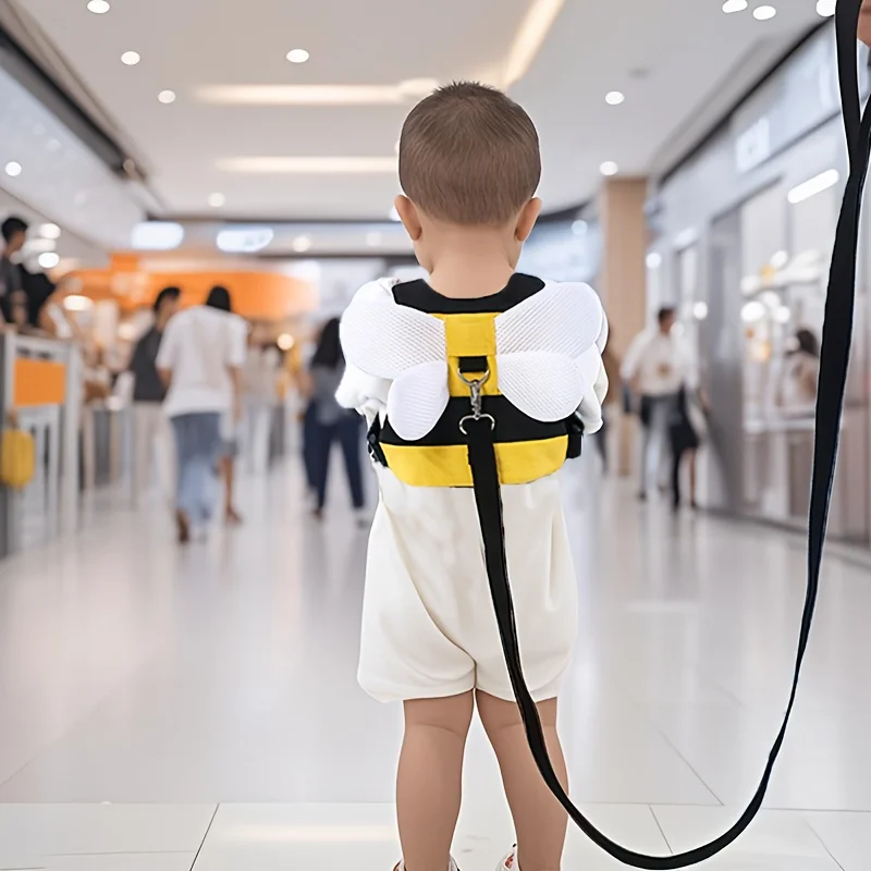One yellow anti-lost child leash, suitable for both girls and boys, 2-in-1 leash and safety harness, child safety belt, strap,
One yellow anti-lost child leash, suitable for both girls and boys, 2-in-1 leash and safety harness, child safety belt, strap,