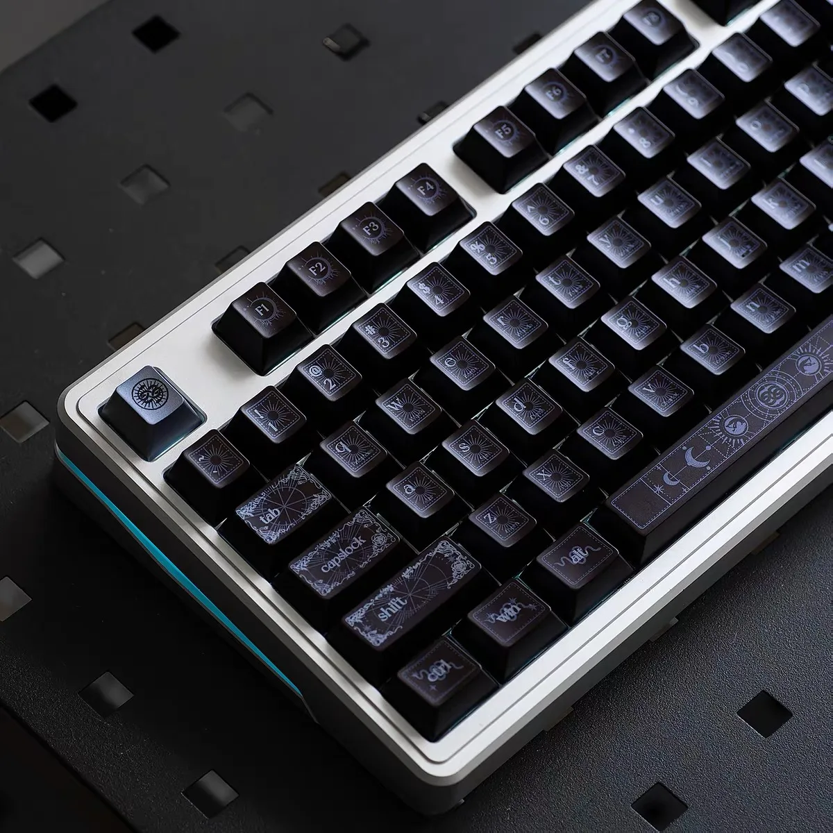 Spirit Snake Metallic Paint Keycaps Cherry Profile Dye Sub PBT PC Full set Keycap for 61/84/87/104/108 MX Mechanical Keyboards
Spirit Snake Metallic Paint Keycaps Cherry Profile Dye Sub PBT PC Full set Keycap for 61/84/87/104/108 MX Mechanical Keyboards