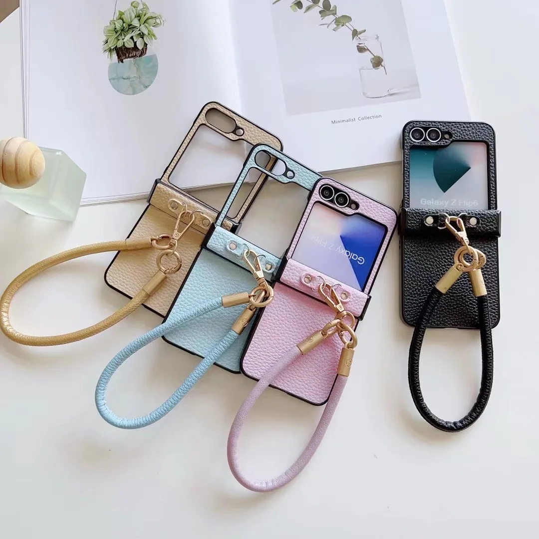 Модный чехол с веревочным ремешком для Samsung Galaxy Z Flip7 flip5 Flip6 Shell Phone Cover Z Flip4 Z Flip 5 Z Flip 6 Z Flip 7
Модный чехол с веревочным ремешком для Samsung Galaxy Z Flip7 flip5 Flip6 Shell Phone Cover Z Flip4 Z Flip 5 Z Flip 6 Z Flip 7