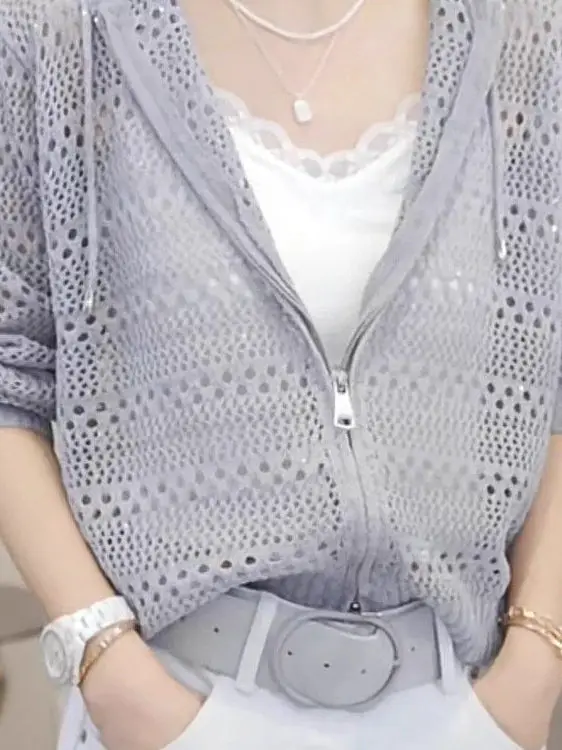 Spring 2026 Women's Zipper Hollow Long Sve Hooded Knitted Open Cardigan Faion Casual Korean Sle Regular Fit Sweater
Spring 2026 Women's Zipper Hollow Long Sve Hooded Knitted Open Cardigan Faion Casual Korean Sle Regular Fit Sweater