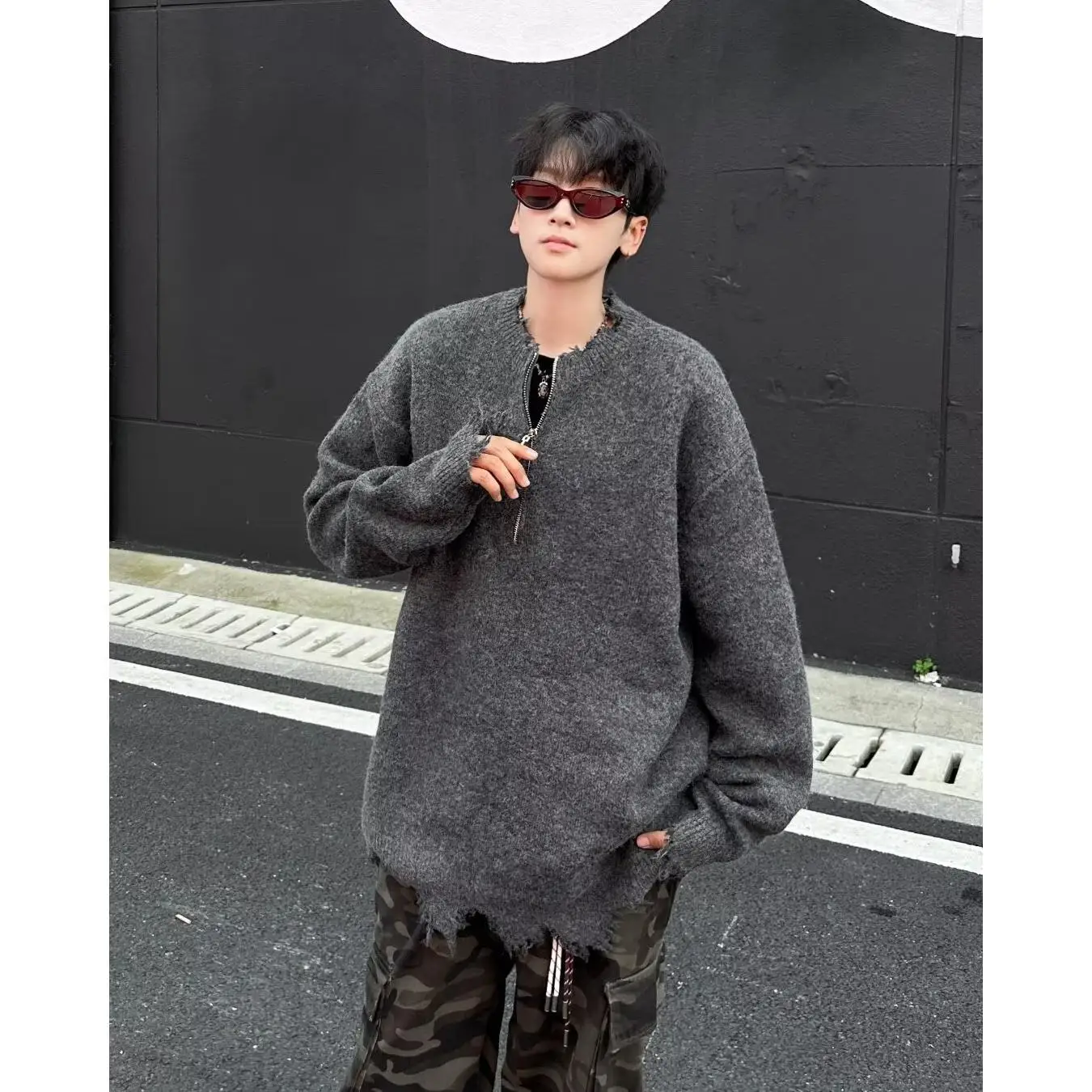 American Retro Casual V-neck Knitted Sweater Men Pure Color Outerwear Loose Fit Youthful Energy Style Long Sleeve Polyester F...
American Retro Casual V-neck Knitted Sweater Men Pure Color Outerwear Loose Fit Youthful Energy Style Long Sleeve Polyester F...