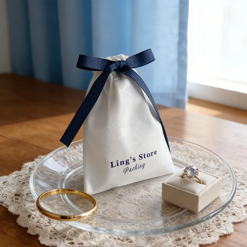 100pcs Custom Logo Flannel Ribbon Jewelry Bag Gift Drawstring Velvet Cotton Pouch Cosmetic Earrings Ring Packaing Suede Pouches
100pcs Custom Logo Flannel Ribbon Jewelry Bag Gift Drawstring Velvet Cotton Pouch Cosmetic Earrings Ring Packaing Suede Pouches