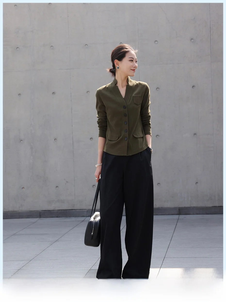 Spring 2026 Women's Slim Fit Short Knitted Cardigan V-Neck Pure Color Casual Style Breathable Cotton Blend Fabric Coat
Spring 2026 Women's Slim Fit Short Knitted Cardigan V-Neck Pure Color Casual Style Breathable Cotton Blend Fabric Coat