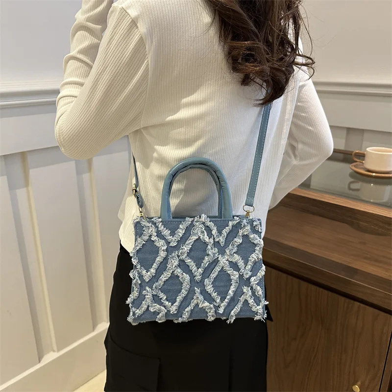Fashion Women Bags Denim Messenger Bag New Trend Summer Handbags Lady Single Shoulder Bag Women's Bag Crossbody Bags Female
Fashion Women Bags Denim Messenger Bag New Trend Summer Handbags Lady Single Shoulder Bag Women's Bag Crossbody Bags Female
