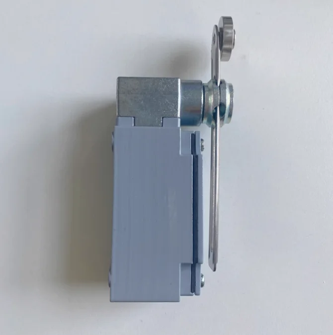 Новый концевой выключатель Comepi BM5M52Z11 
Новый концевой выключатель Comepi BM5M52Z11